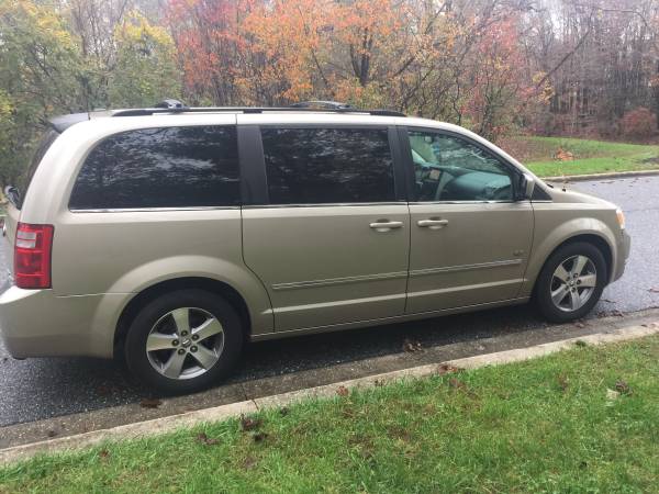 2010 DODGE GRAND CARAVAN SEAT7 GPS BACK UP CAM TWO TVS - cars &... for sale in Frederick, District Of Columbia – photo 4