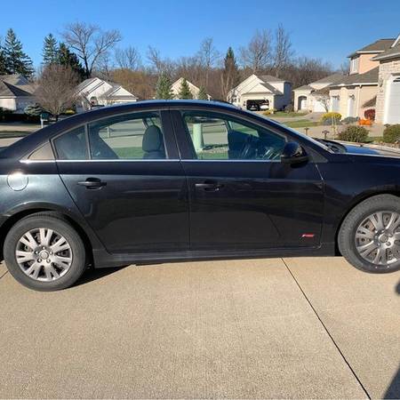 2014 Chevy Cruze 1LT Sedan 4D - cars & trucks - by owner - vehicle... for sale in Independence, OH – photo 2