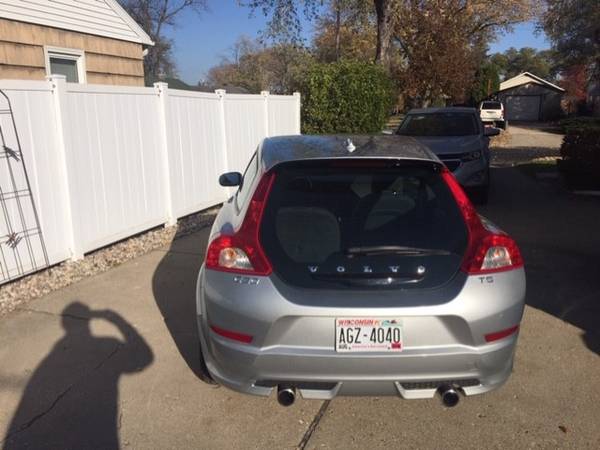 2011 Volvo C30 R-Design T-5 - cars & trucks - by owner - vehicle... for sale in Madison, WI – photo 3
