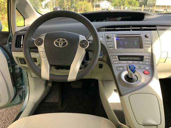 2014 Toyota Prius Hybrid Rear Camera Bluetooth USB ONLY 63K MILES -... for sale in Lutz, FL – photo 10