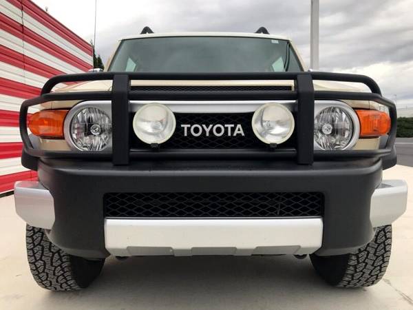 2008 Toyota FJ Cruiser 4WD AT **Only 66k Miles** - cars & trucks -... for sale in Shippensburg, PA – photo 3