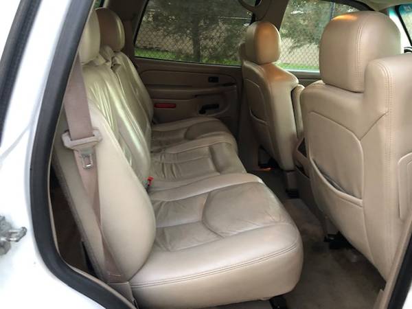 2006 Chevy Tahoe 3 row Leather seats - cars & trucks - by owner -... for sale in Casselberry, FL – photo 16