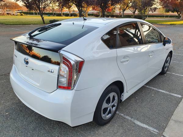 2013 Toyota Prius Two, only 24K miles! - - by dealer for sale in Fairfield, CA – photo 5