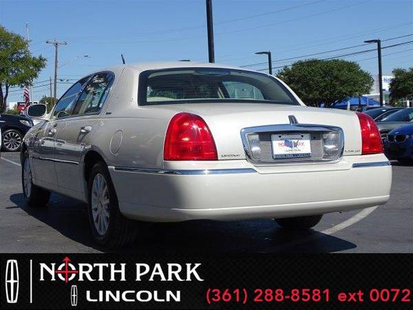 2007 Lincoln Town Car Signature - sedan for sale in San Antonio, TX – photo 5