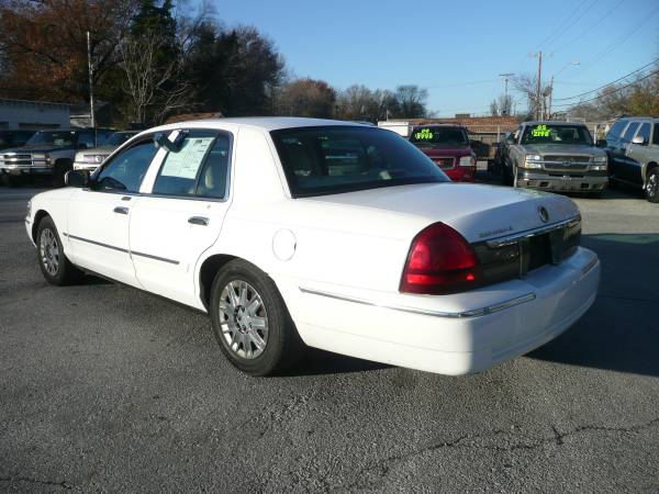 2006 MERCURY GRAND MARQUIS - cars & trucks - by dealer - vehicle... for sale in KCMO, MO – photo 4
