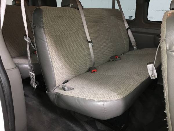 2015 GMC Savana 3500 LT 15 Passenger V8 Service Contractor Van for sale in Arlington, NM – photo 14