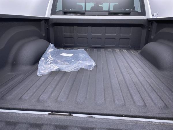 2020 Ram 1500 Classic Crew Cab SLT Pickup 4D 5 1/2 ft pickup White -... for sale in Fort Worth, TX – photo 23
