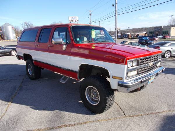 1990 Chevy Suburban 4x4 1/2 Ton - cars & trucks - by dealer -... for sale in Jefferson City, MO – photo 2