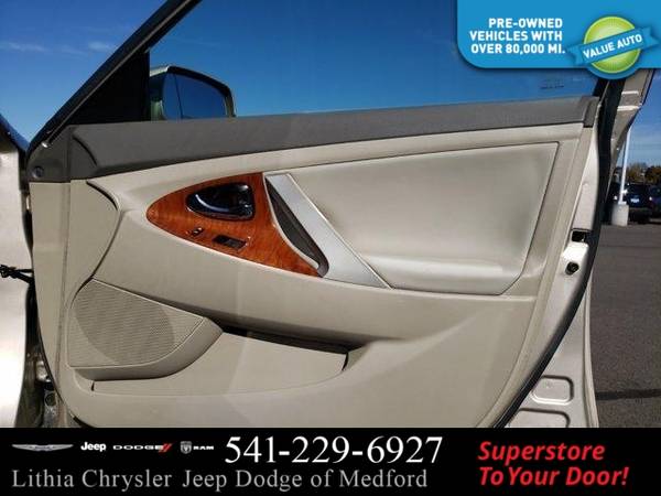 2009 Toyota Camry 4dr Sdn V6 Auto XLE - cars & trucks - by dealer -... for sale in Medford, OR – photo 11