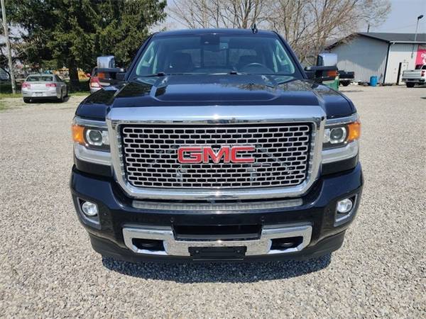 2016 GMC Sierra 2500HD Denali - - by dealer - vehicle for sale in Chillicothe, OH – photo 2