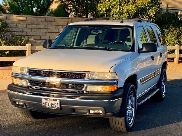 2005 Chevy Tahoe LS With Only 105,000 Miles! 9 Passenger & Clean Title for sale in Lancaster, CA – photo 2