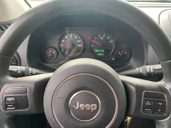2011 Jeep Compass Latitude *76K Miles!* Clean Title! - cars & trucks... for sale in Lincoln, NE – photo 17