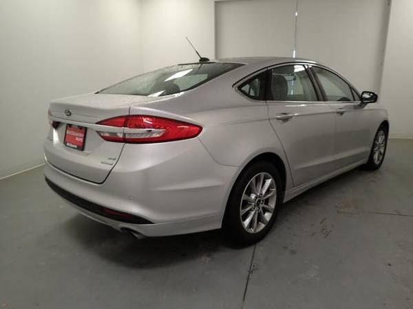 *2017* *Ford* *Fusion* *SE FWD* for sale in Madison, IA – photo 5