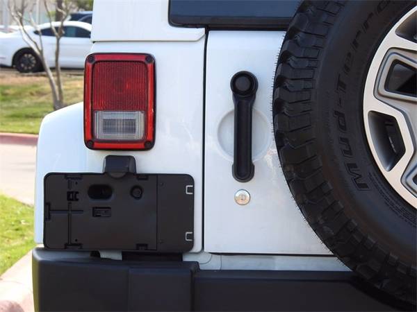 2016 Jeep Wrangler Unlimited Rubicon - - by dealer for sale in Arlington, TX – photo 6