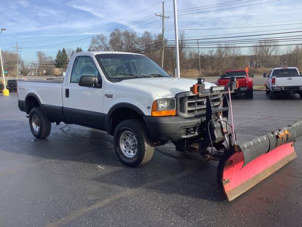 4x4! 1999 Ford F-250 XL! Regular Cab! Plow Truck! Finance Now! -... for sale in Ortonville, MI – photo 6