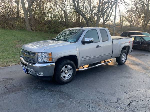 2013 Chevrolet Silverado 1500 LT Ext. Cab 4WD - cars & trucks - by... for sale in Hamilton, OH – photo 2