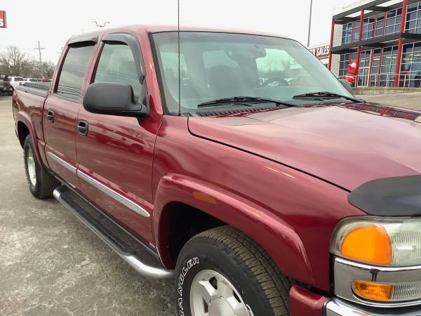 Strong! 2005 GMC Sierra 1500! Z71 4x4! Crew Cab! We Finance! - cars... for sale in Ortonville, MI – photo 9