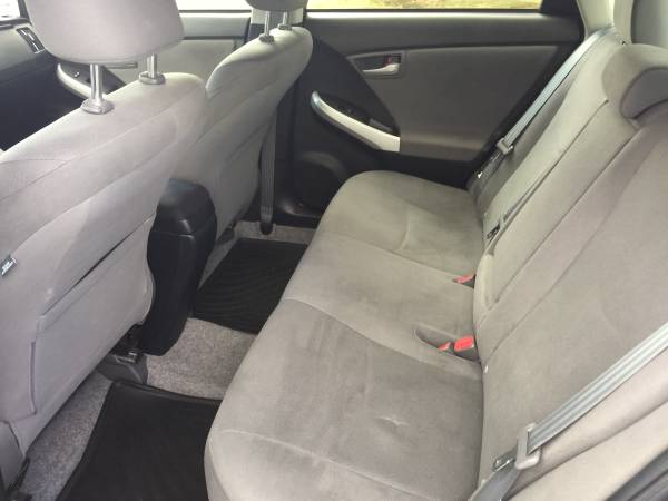 2012 Prius .. low miles .... moving sale - cars & trucks - by owner... for sale in West Hartford, CT – photo 6