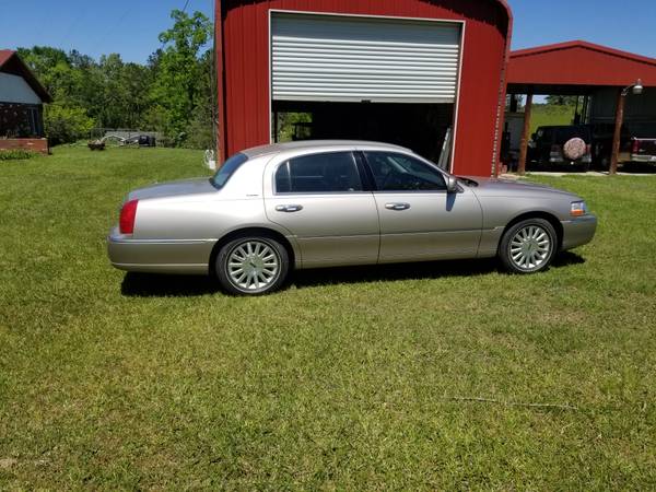 2003 Lincoln Town Car for sale in Leesville, LA – photo 2