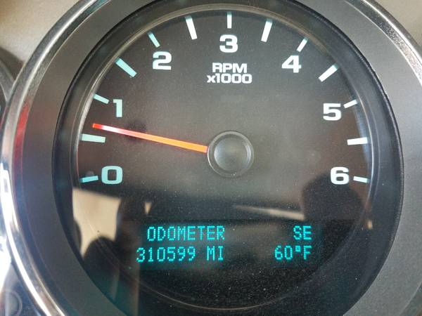 2010 Chevy 2500HD Silverado for sale in Chico, CA – photo 4