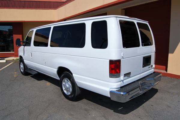 VERY NICE XLT PACKAGE FORD 15 PASSENGER VAN....UNIT# U1772W for sale in Charlotte, NC – photo 4