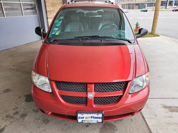 2004 DODGE GRAND CARAVAN - - by dealer - vehicle for sale in MILWAUKEE WI 53209, WI – photo 2