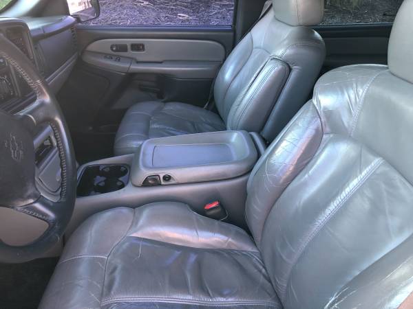 2001 Chevy Suburban 1500 - cars & trucks - by dealer - vehicle... for sale in Morganville, NJ – photo 4