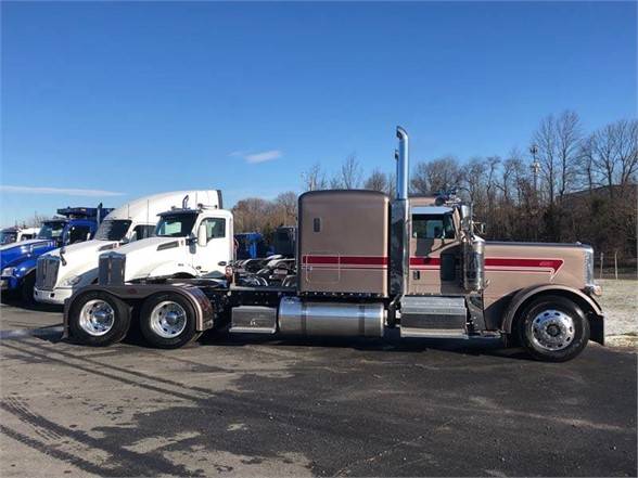 2016 PETERBILT 389 - cars & trucks - by dealer - vehicle automotive... for sale in Coopersburg, PA – photo 4