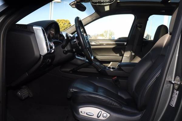 2016 Porsche Cayenne AWD All Wheel Drive SKU: GKA15089 - cars & for sale in Newport Beach, CA – photo 18