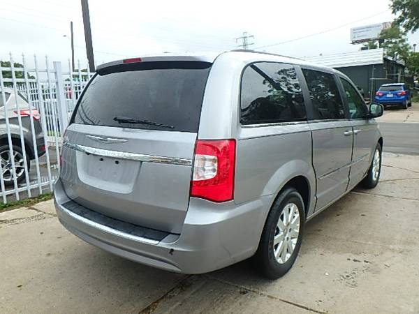 2016 Chrysler Town & Country Van Town & Country Chrysler for sale in Detroit, MI – photo 2