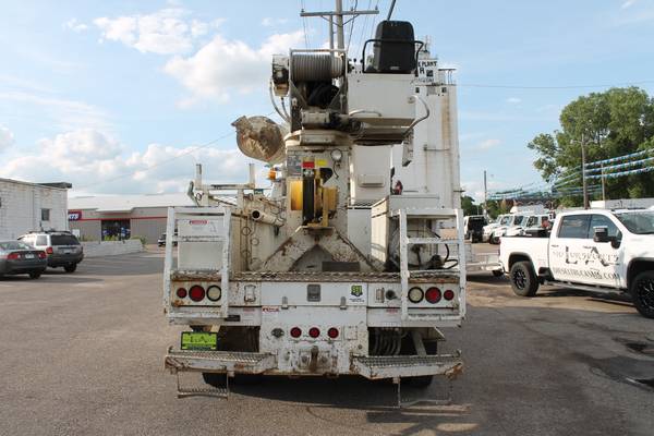 2007 STERLING ACTERRA DIGGER DERRICK AUTOMATIC CAT C7 105K MILES -... for sale in WINDOM, MN – photo 3