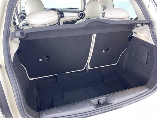 2016 MINI Hardtop 2 Door Cooper Hatchback 2D hatchback White -... for sale in Farmington, MI – photo 22
