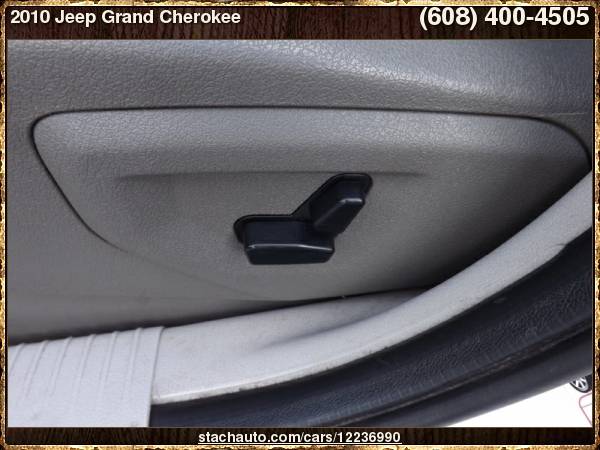 2010 Jeep Grand Cherokee 4WD 4dr Limited with Rear window defroster for sale in Janesville, WI – photo 12