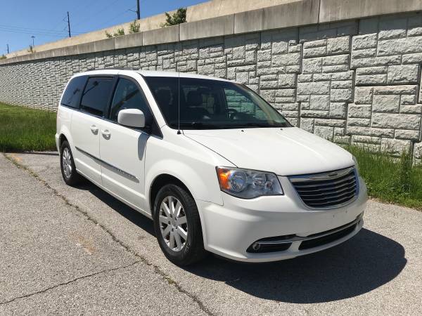 2013 CHRYSLER TOWN & COUNTRY (TOURING EDITION) - - by for sale in O Fallon, MO – photo 4