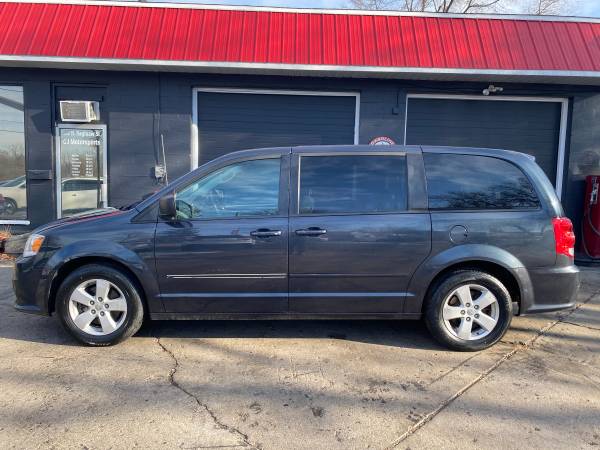2014 Dodge Grand Caravan SE - cars & trucks - by owner - vehicle... for sale in Holly, MI – photo 2
