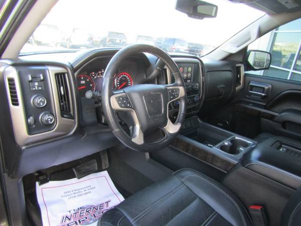2016 *GMC* *Sierra 1500* *4WD Crew Cab 143.5 Denali* - cars & trucks... for sale in Omaha, NE – photo 10