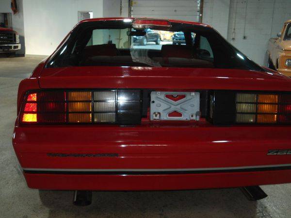 1986 CHEVROLET CAMARO - FINANCING AVAILABLE-Indoor Showroom! for sale in PARMA, OH – photo 9