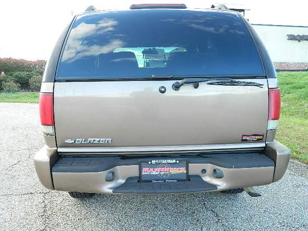 2004 CHEVROLET BLAZER 4X4 LOW MILES - cars & trucks - by dealer -... for sale in Staunton, PA – photo 4