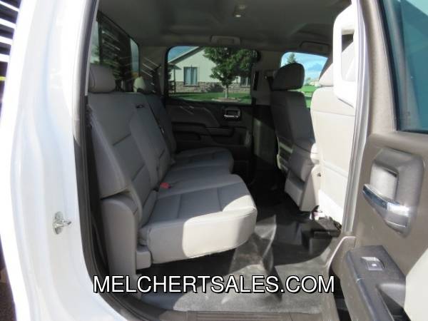 2018 CHEVROLET 3500HD CAB CHASSIE DRW DURAMAX 4WD BED NEW TIRES... for sale in Neenah, WI – photo 19