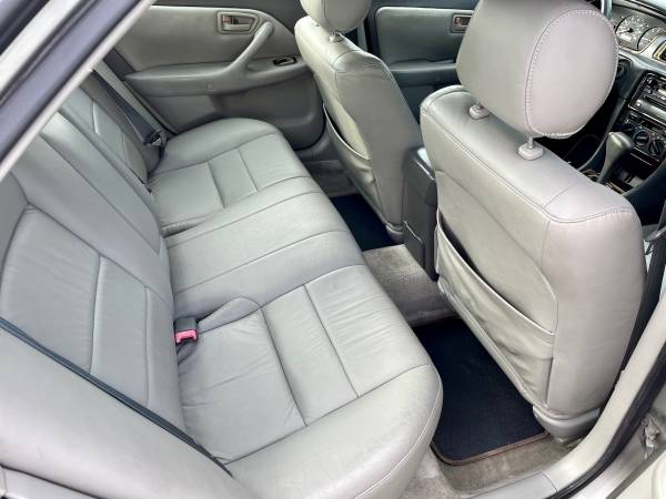 Toyota Camry CE - Clean Car Fax - cars & trucks - by owner - vehicle... for sale in Clearwater, FL – photo 7