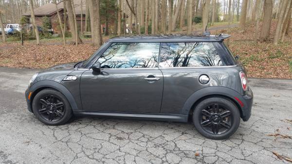 2013 Mini Cooper S - cars & trucks - by owner - vehicle automotive... for sale in Kirkwood, DE – photo 2