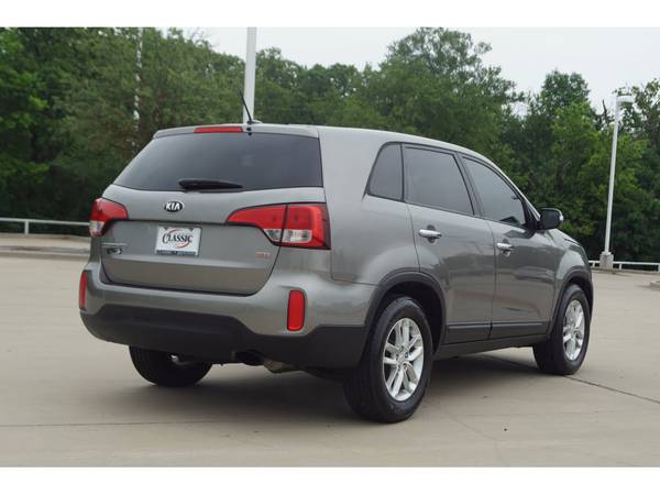 2015 Kia Sorento LX - - by dealer - vehicle automotive for sale in Denton, TX – photo 4
