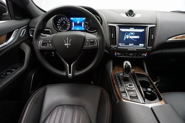 2018 Maserati Levante GranLusso for sale in Schaumburg, IL – photo 13