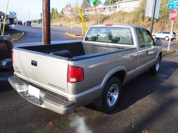 1998 Chevrolet Chevy S-10 LS - cars & trucks - by dealer - vehicle... for sale in Portland, OR – photo 4