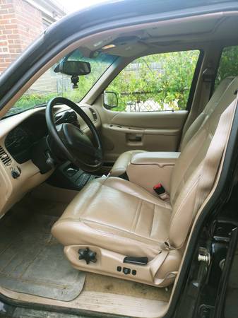 2001 Mercury Mountaineer - cars & trucks - by owner - vehicle... for sale in Detroit, MI – photo 2