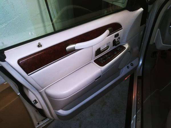 2003 Lincoln Town Car Cartier - cars & trucks - by owner - vehicle... for sale in Ocala, FL – photo 6