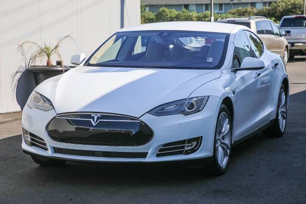 2014 Tesla Model S P85 hatchback White - - by dealer for sale in Sacramento , CA – photo 3