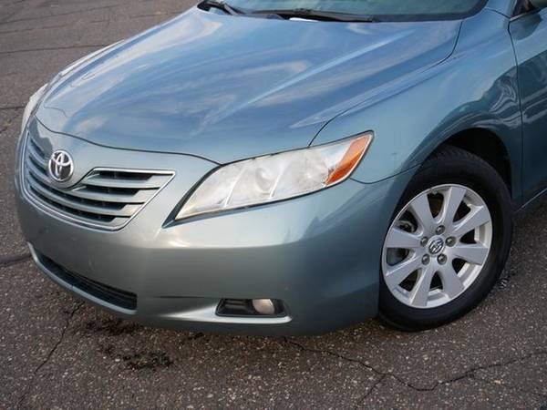 2009 Toyota Camry XLE SUPER MINT WITH LOW MILES SEE PHOTOS - cars &... for sale in Minneapolis, MN – photo 5