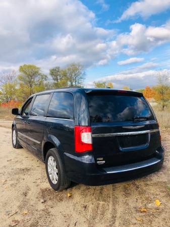 2014 Chrysler Town & Country 3 6L V6 113k miles, Loaded, No issues! for sale in Wyoming , MI – photo 15