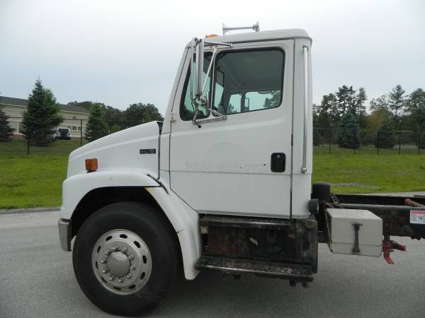 2002 FREIGHTLINER FL-70 CAB/CHASSIS for sale in douglas, MA